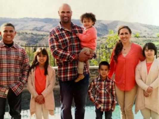 Isabella's family, with her four siblings.